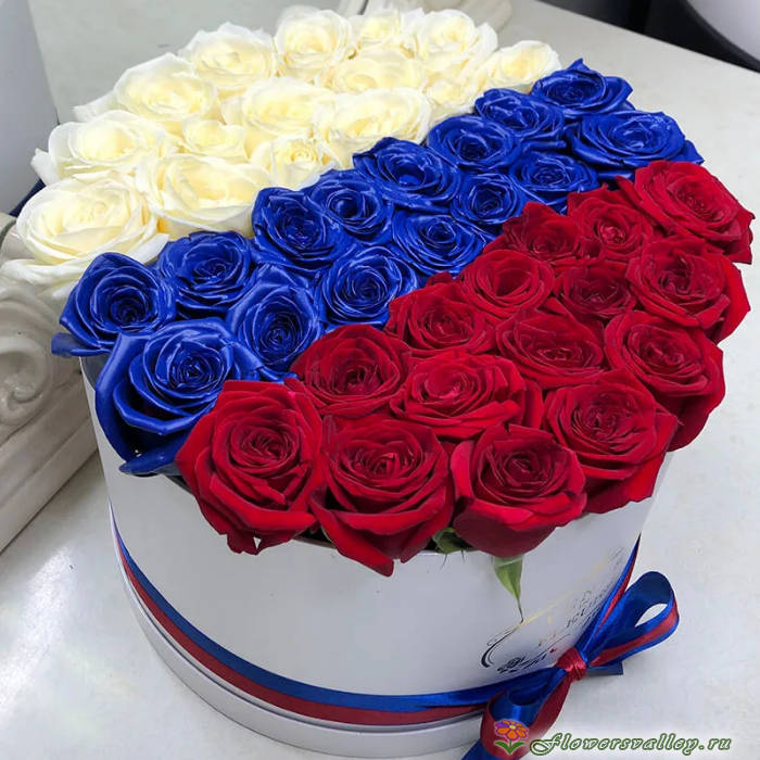 Композиция Российский флаг из 51  розы